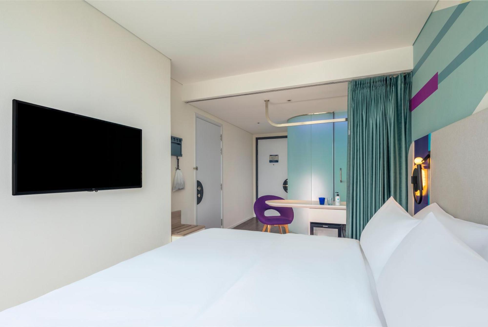 Tru By Hilton Hanoi Station Exterior foto